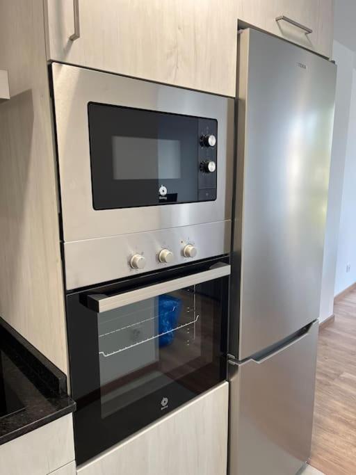 Apartamento Centrico Con Vistas Сантьяго-де-Компостела Екстер'єр фото
